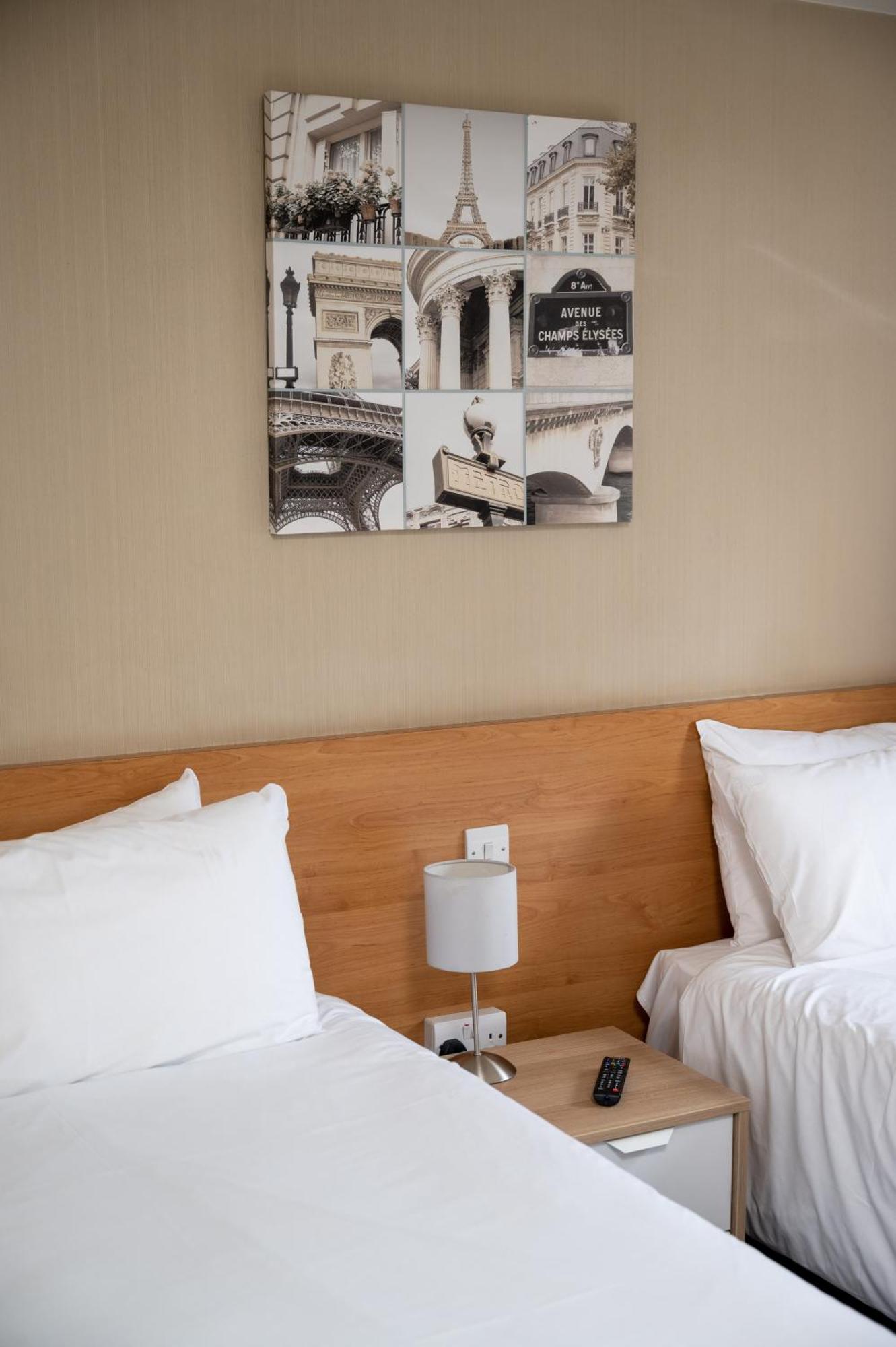 The Titan Hotel Клайдбанк Екстериор снимка